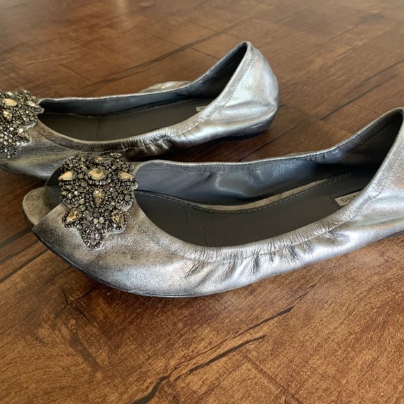 Vera Wang Lanelle Silver Jewel Comfortable Flats - Picture 3 of 8